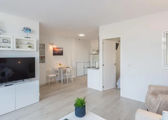 Con Terraza Y Piscina En Canteras * 라스팔마스