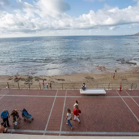 Con Terraza Y Piscina En Canteras *