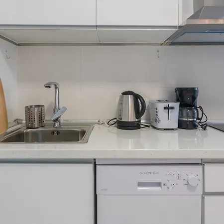 Con Terraza Y Piscina En Canteras Apartment *