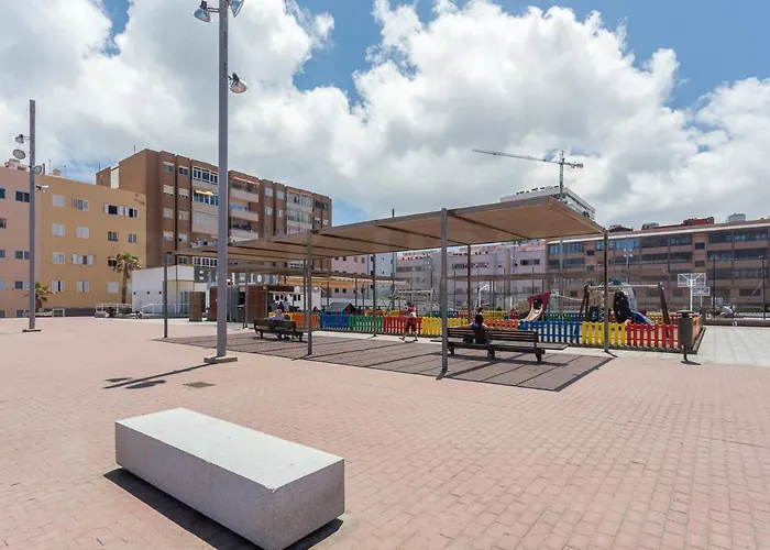 Con Terraza Y Piscina En Canteras Apartment *